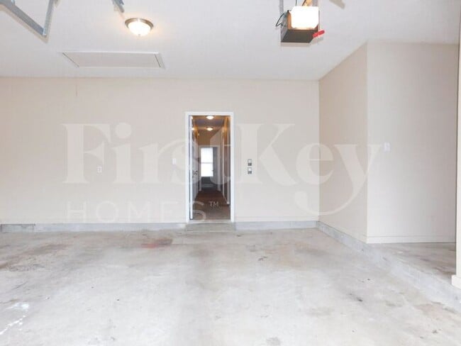 Building Photo - 9279 Windy Meadow Ln