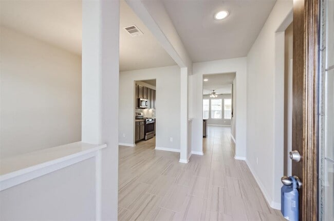 Building Photo - 3346 Etring Ln