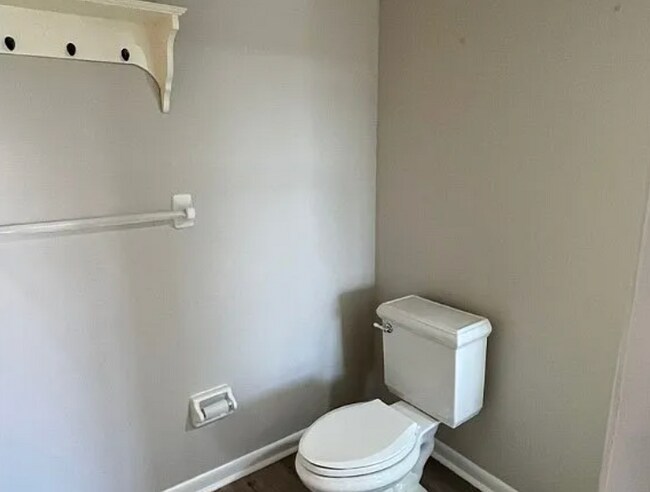 Building Photo - 6824 Sandtrap Dr N