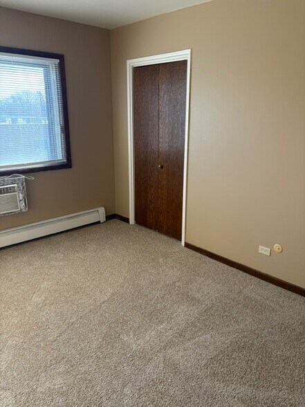 Building Photo - 647 N Carroll Pky