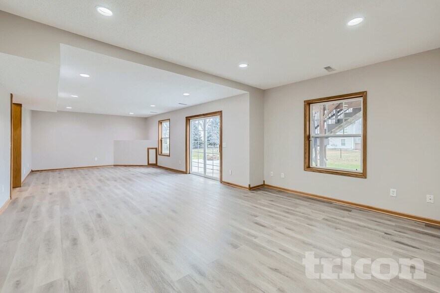 Building Photo - 17475 Glacier Wy