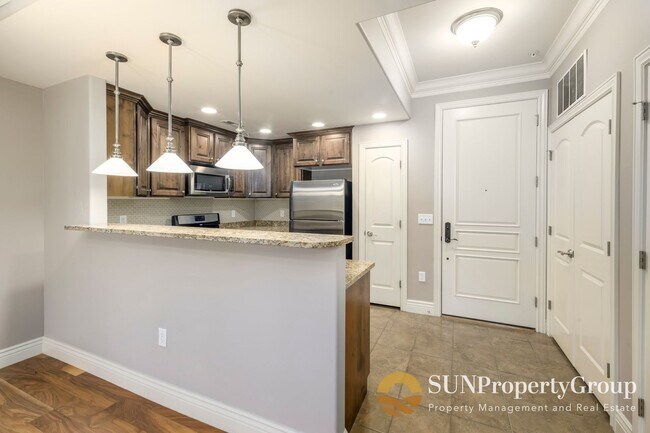 Building Photo - Freshly Updated Luxury Condo In Desirable Millcreek Terrace Community