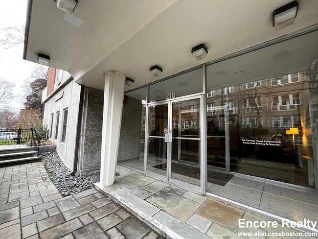 Primary Photo - 216 Saint Paul St