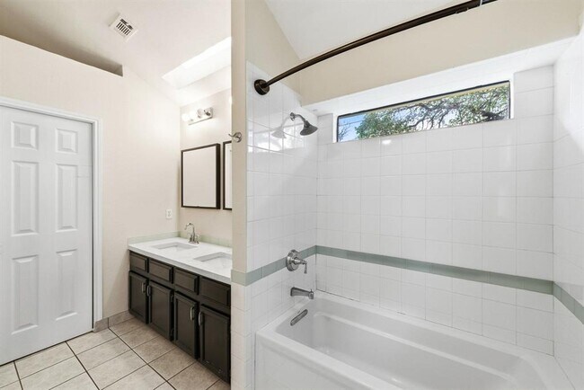 Building Photo - 11931 Bittern Hollow