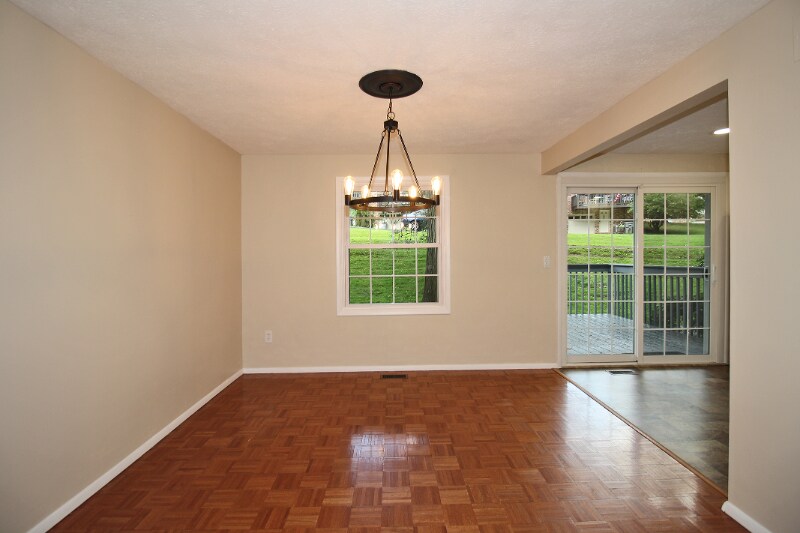 Building Photo - 100 Grouse Ct