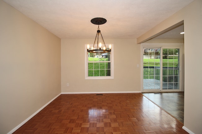 Building Photo - 100 Grouse Ct