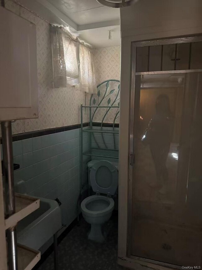 Building Photo - 199-28 24th Ave