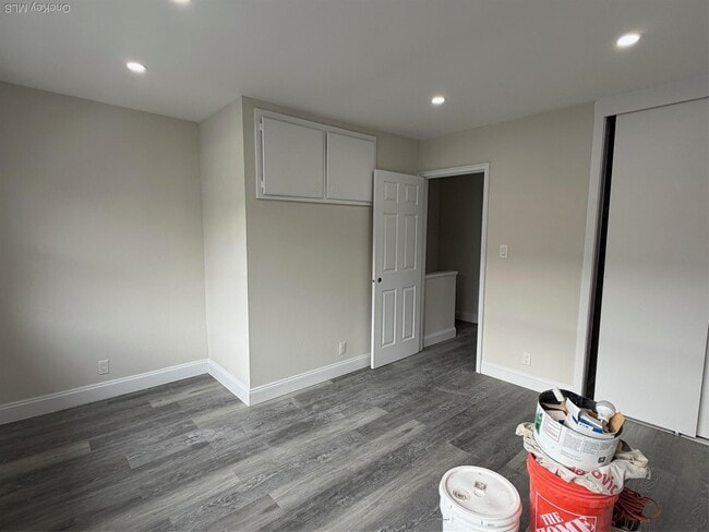 Building Photo - 830 E Broadway