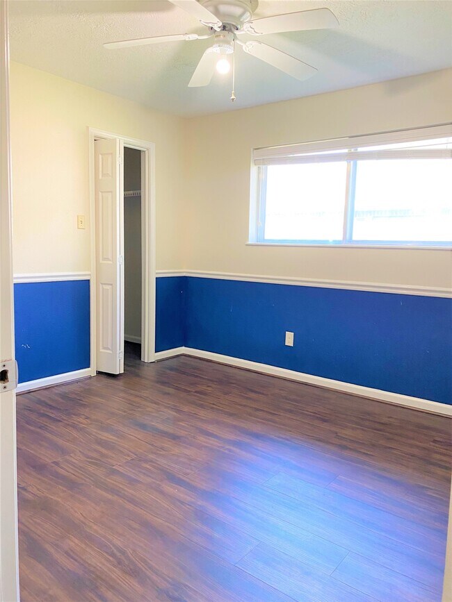 Building Photo - 803 Dogwood Ln