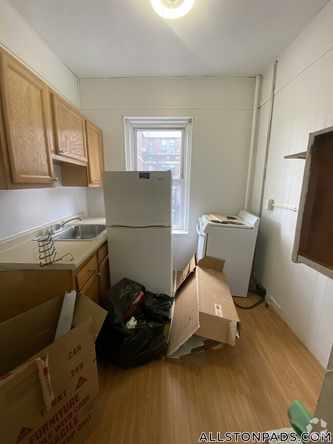 Building Photo - 5 Walbridge St