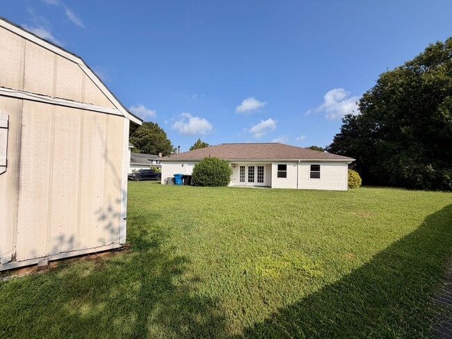 Building Photo - 1012 Antioch Cir