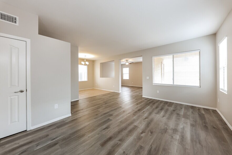 Building Photo - 4010 W Pollack St