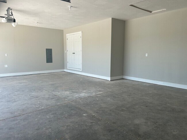 Building Photo - 3781 W Freeman St