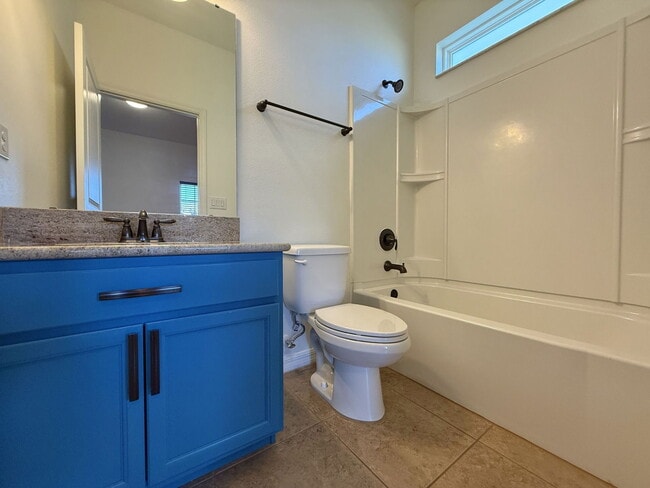 Building Photo - 10551 Park Meadowbrooke Dr