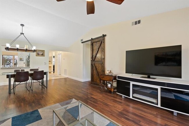 Building Photo - 6734 Bridlewood Ct