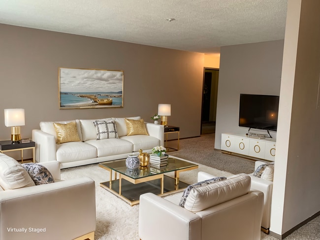 Building Photo - 5105-5105 W 45th St