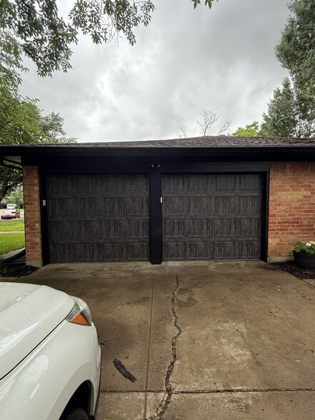 Garage and driveway - 7509 Jean Ann Dr