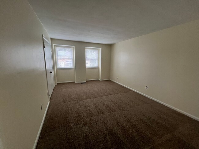 Building Photo - 934 Maryland Ave