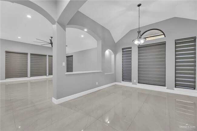 Building Photo - 24 N 24th St