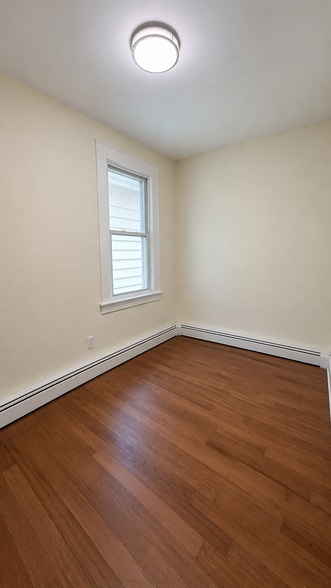 Building Photo - 72 Van Winkle Ave
