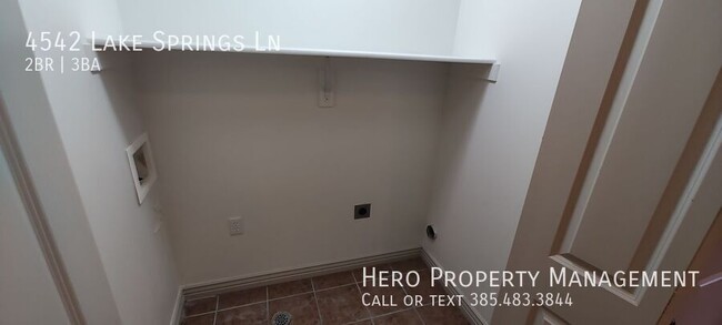 Building Photo - 4542 Lake Springs Ln