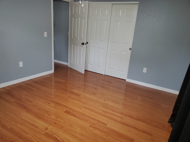 Building Photo - 6748 Knightsbridge Dr