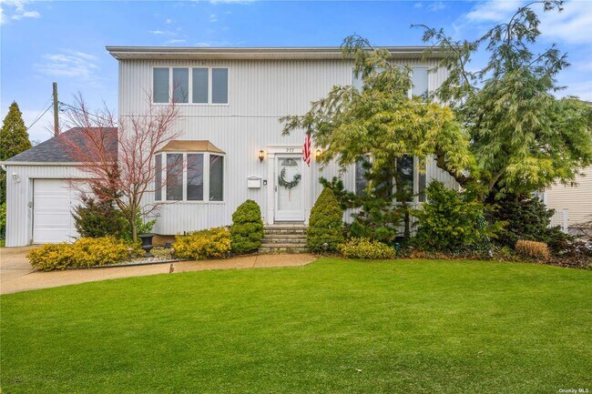 Building Photo - 977 Woodcliff Dr