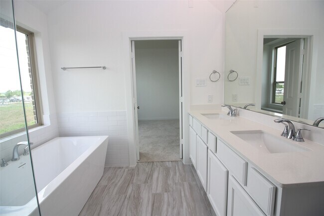 Building Photo - 6527 Scarlet Pond Ln