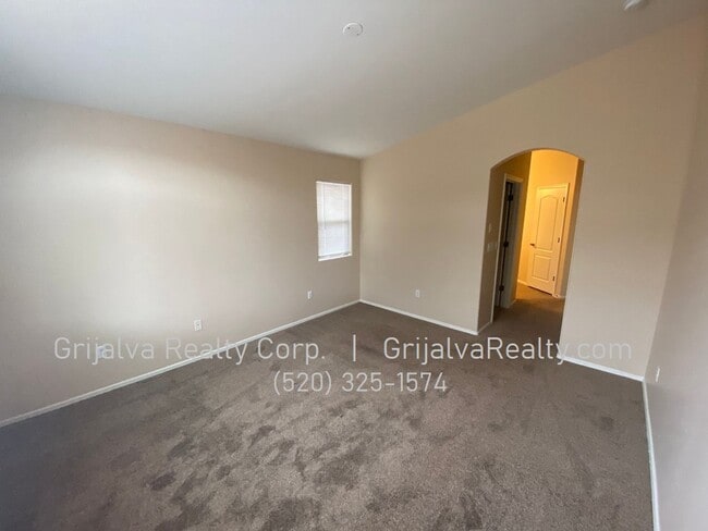 Building Photo - Lovely 3 BD, 2 BA Lennar House for Rent  (Valencia/Alvernon)