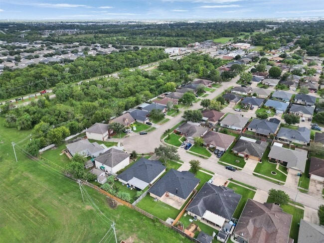 Building Photo - 10814 Bradford Way Dr