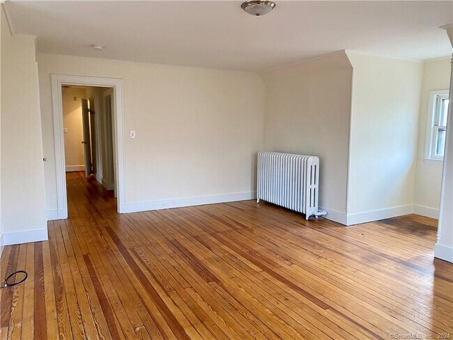 Building Photo - 242 S Main St