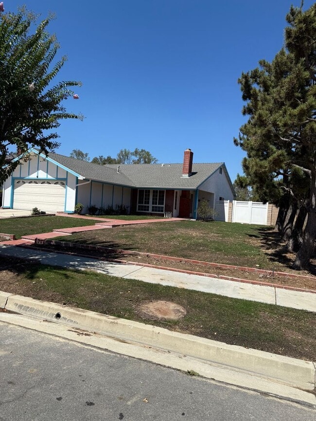 Building Photo - 3724 Valle Vista Dr