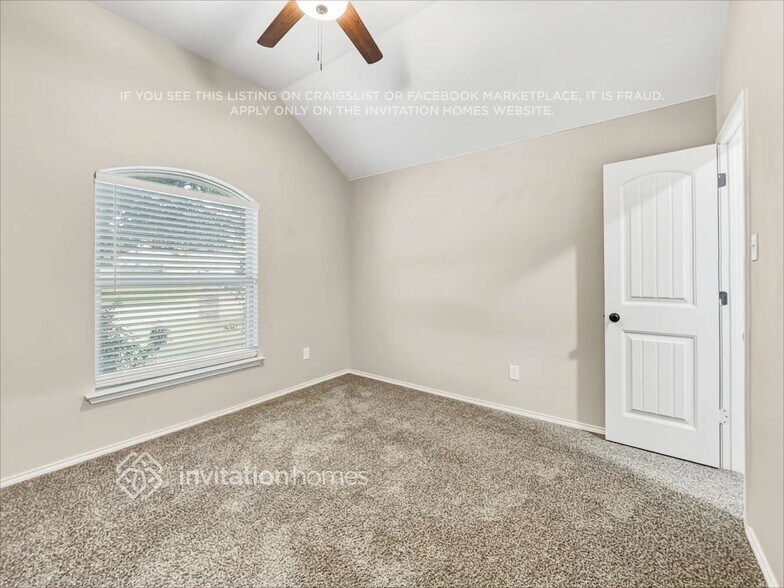 Building Photo - 2029 Bay Laurel Dr