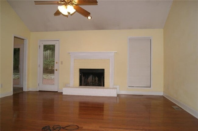 Building Photo - 4239 Glenforest Way