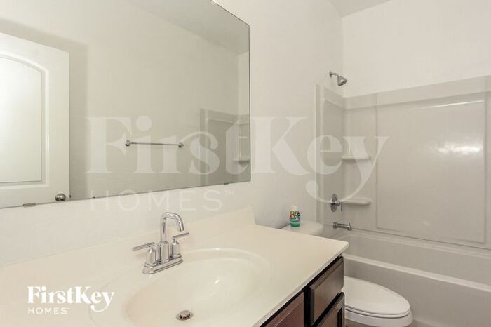 Building Photo - 8492 S 256th Dr