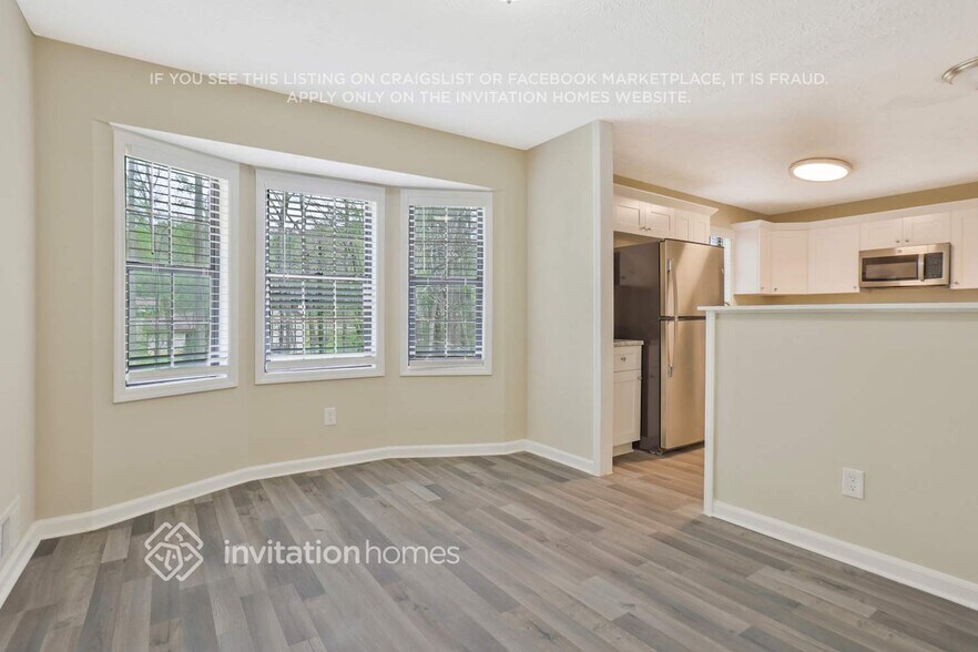 Building Photo - 350 Edna Dr