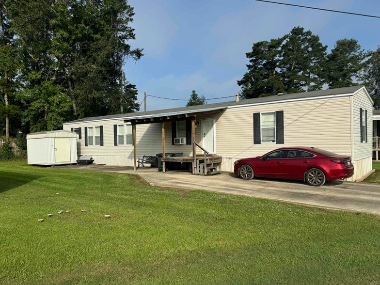 Building Photo - 17091 Swamp Rd
