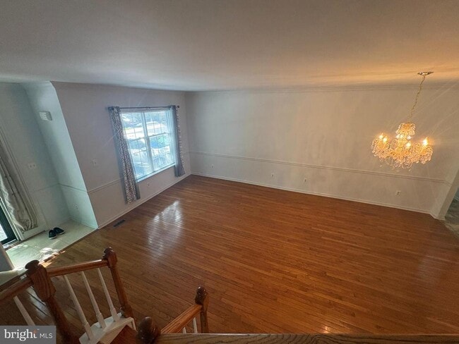 Building Photo - 208 Castle Dr