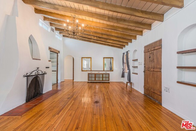 Building Photo - 12255 Addison St