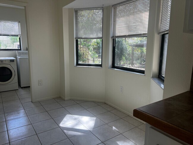 Building Photo - 2BR/2Bath Single Family 1 Car Garage South Venice Home!