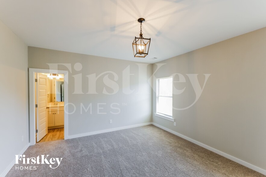 Building Photo - 148 Lakewood Ln