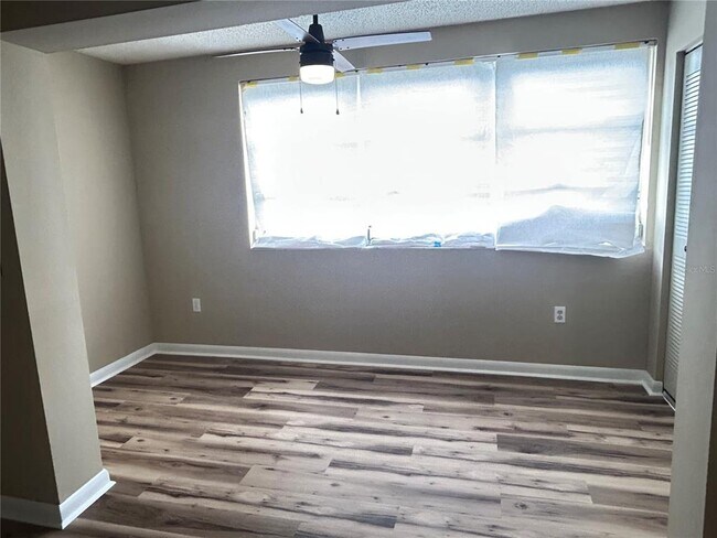 Building Photo - 1103 Cypress Gardens Blvd