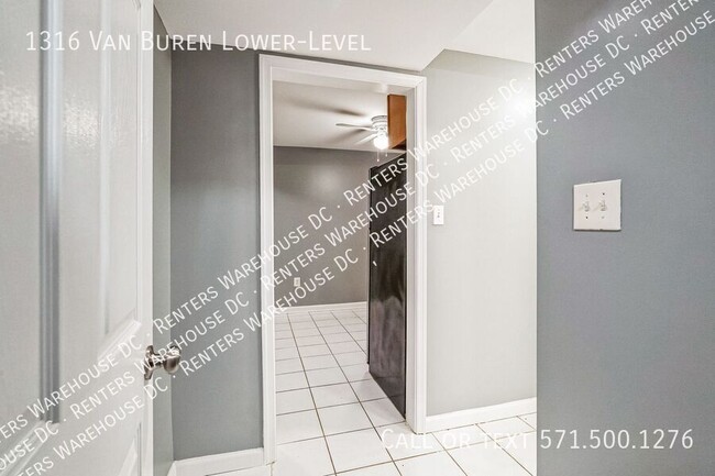 Building Photo - Charming 1 Bd/1Bth Lower Level Apartment i...