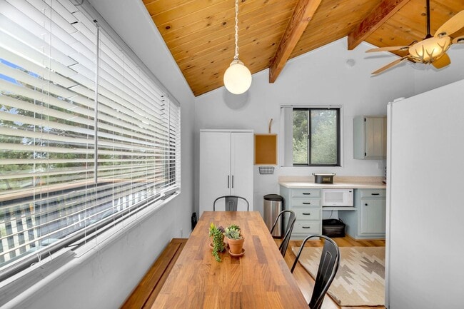 Building Photo - 355 Mullins Dr