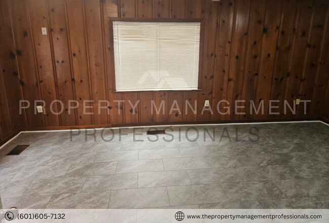 Building Photo - 2871 Fairhill Dr