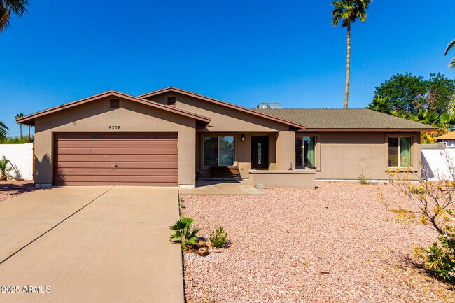 Building Photo - 5302 E Blanche Dr