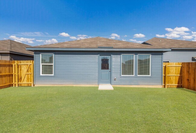 Building Photo - Brand new 3/2 Gem in Sapphire Grove