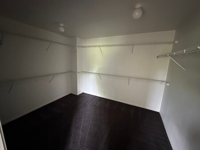Building Photo - 176 Clubhouse Cir