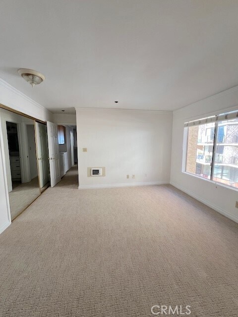 Building Photo - 535 Esplanade