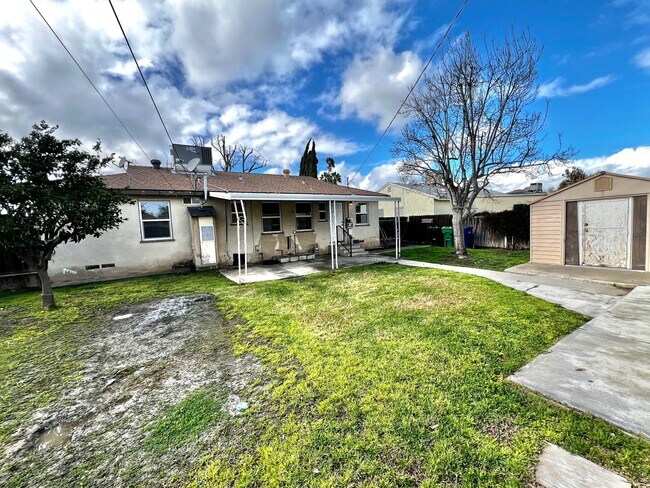 Building Photo - 214 Faber St